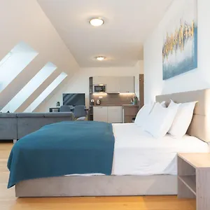 Triester Apartamento