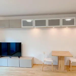 Apartment U1 Alte Donau Old Danube City 2, Vienna