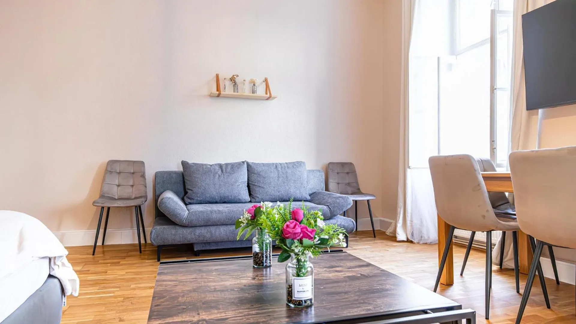 Charming 2Br Aprtment Near All Tourist Attractions Vienna 0*,  Austria